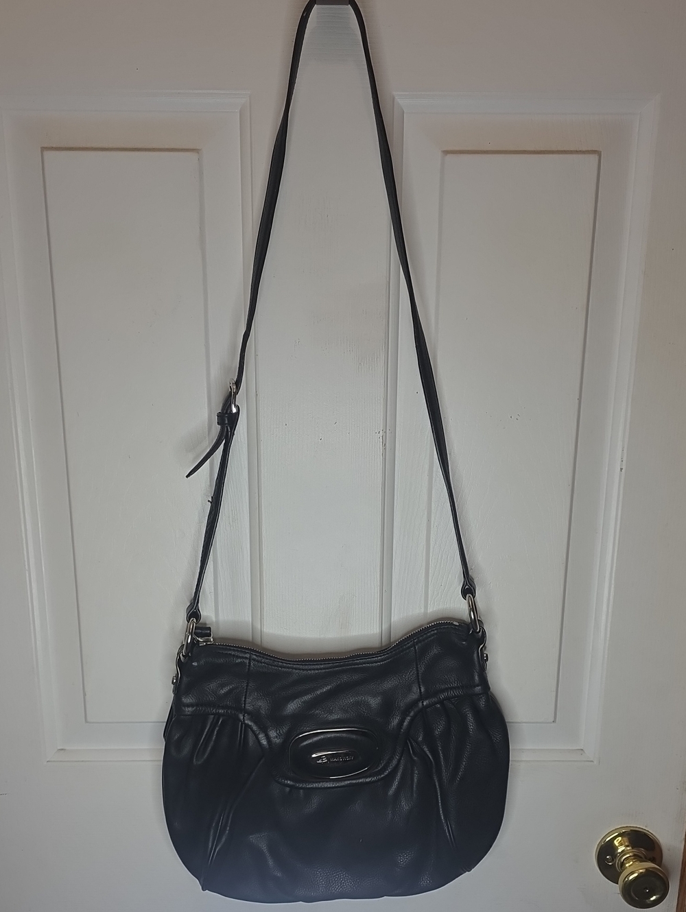 B. Makowsky Black Leather Shoulder Bag